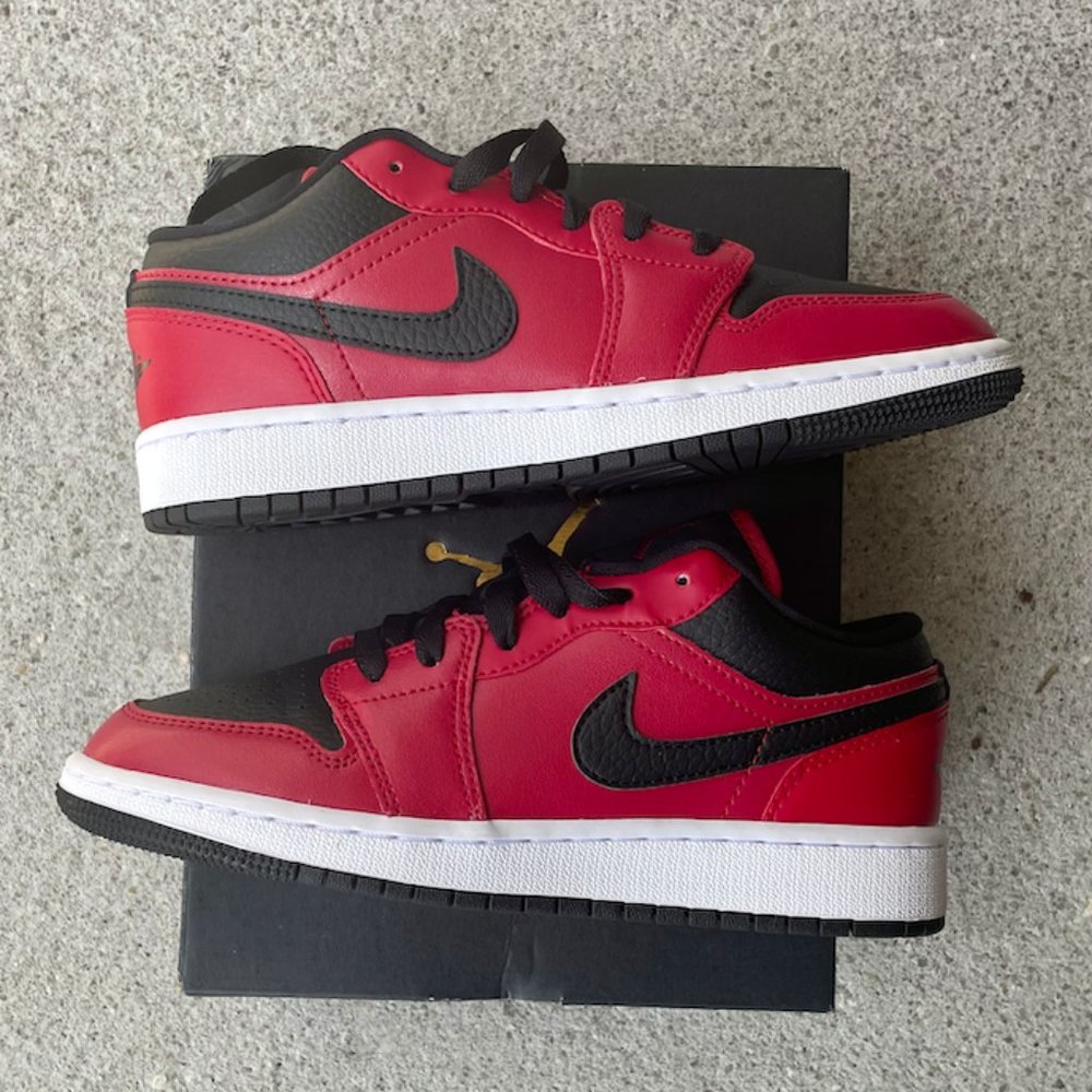 Nike Air Jordan 1 Low GS  Reverse Bred Pebble